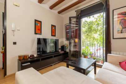 Pis reformat amb vistes al clot -6