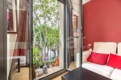 Pis reformat amb vistes al clot -7