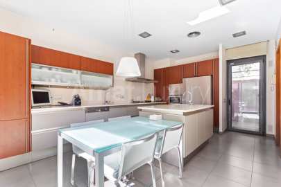 Elegante casa con vistas, en Ciudad Diagonal -17