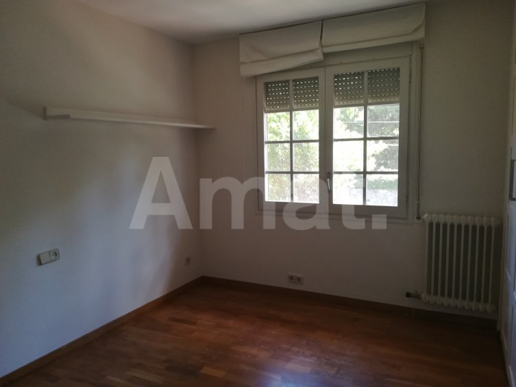Beautiful detached house in L' Eixample -13