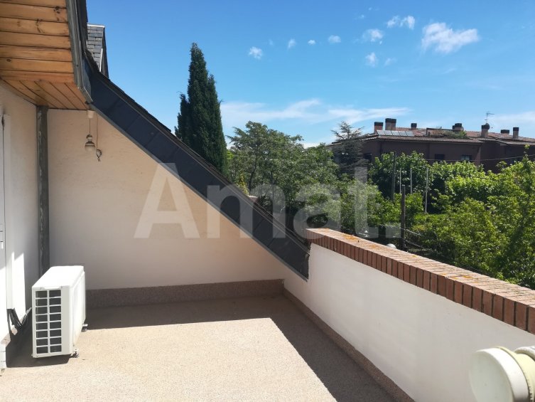 Beautiful detached house in L' Eixample -23
