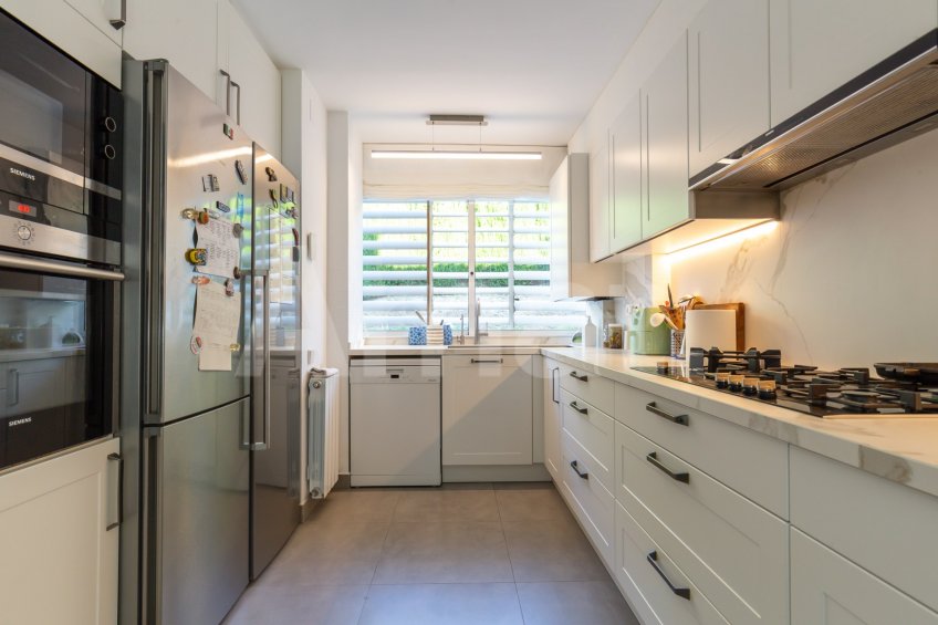 Fantastic fully renovated terraced house with garden -10