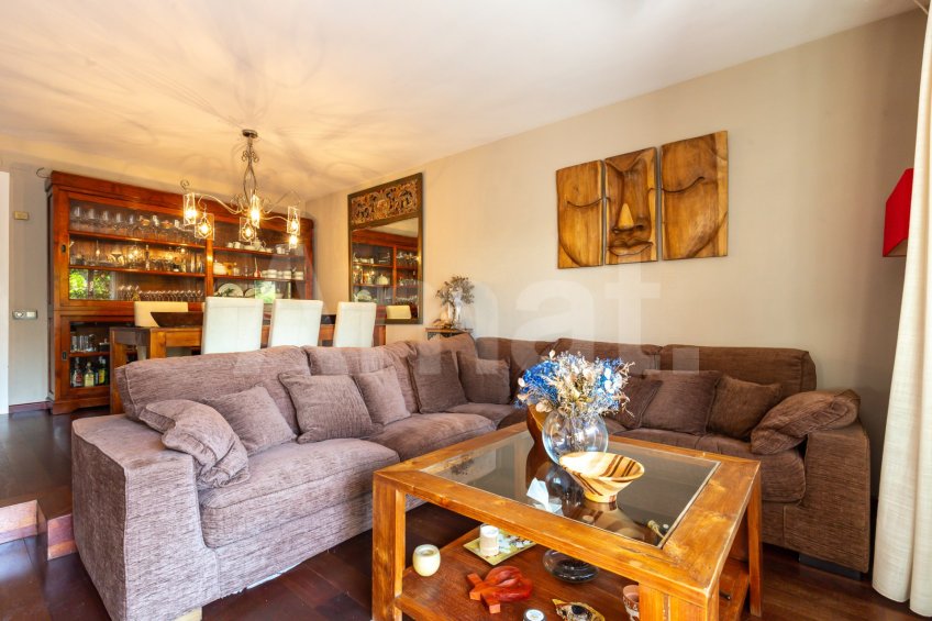 Fantastic fully renovated terraced house with garden -14