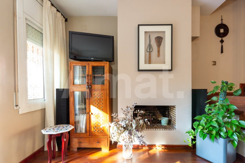 Fantastic fully renovated terraced house with garden -17