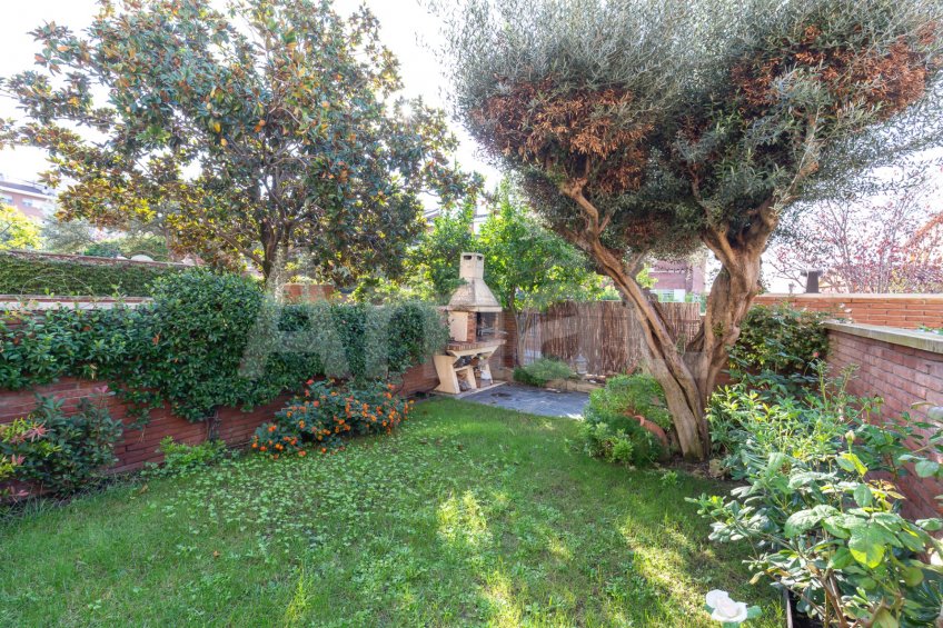 Fantastic fully renovated terraced house with garden -19