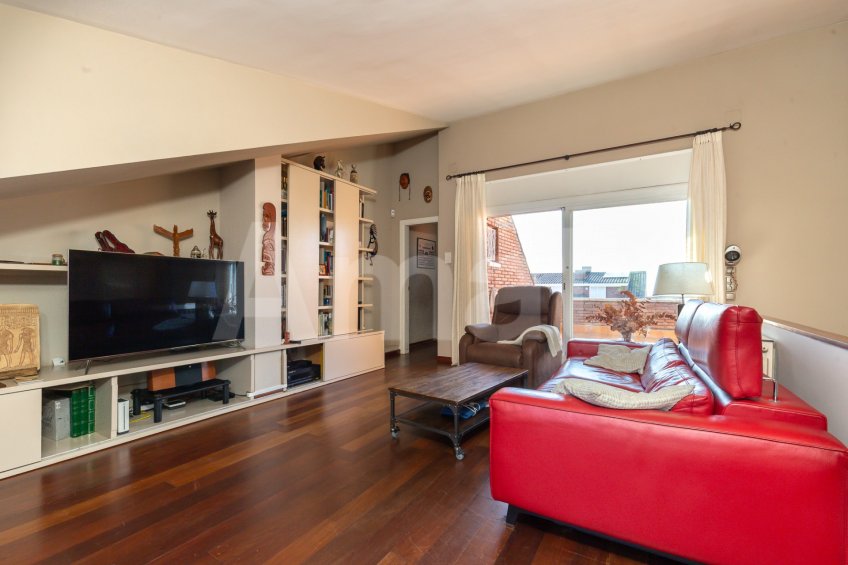 Fantastic fully renovated terraced house with garden -3