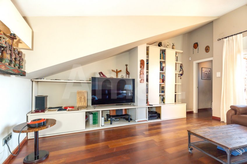 Fantastic fully renovated terraced house with garden -39