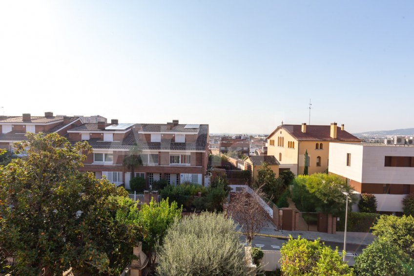 Fantastic fully renovated terraced house with garden -45