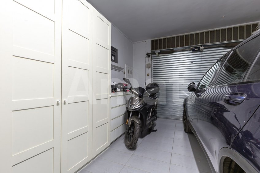 Fantastic fully renovated terraced house with garden -48