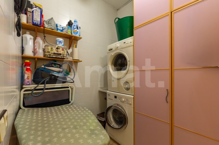 Fantastic fully renovated terraced house with garden -51