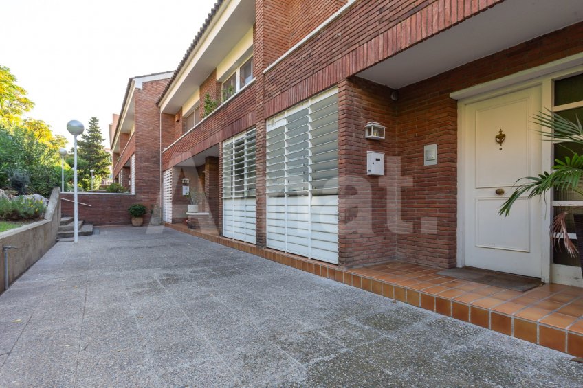 Fantastic fully renovated terraced house with garden -6