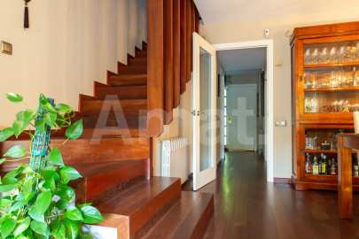 Fantastic fully renovated terraced house with garden -23