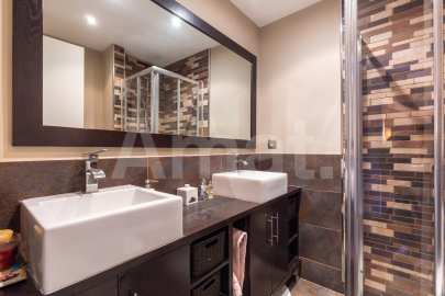 Fantastic fully renovated terraced house with garden -29