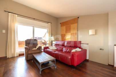 Fantastic fully renovated terraced house with garden -38