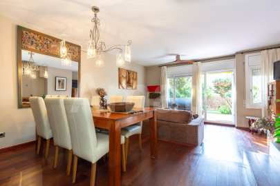 Fantastic fully renovated terraced house with garden -4