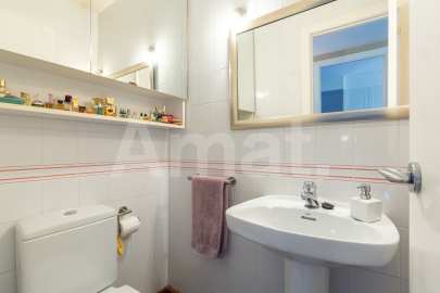 Fantastic fully renovated terraced house with garden -49