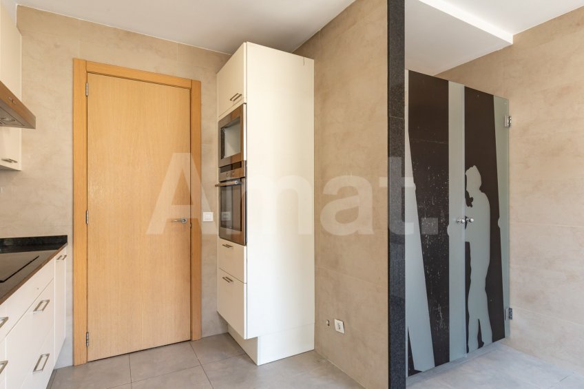 Semi-new, central and quiet flat -12