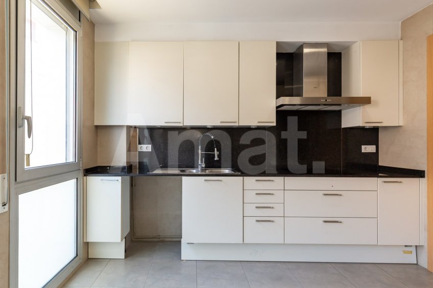 Semi-new, central and quiet flat -2