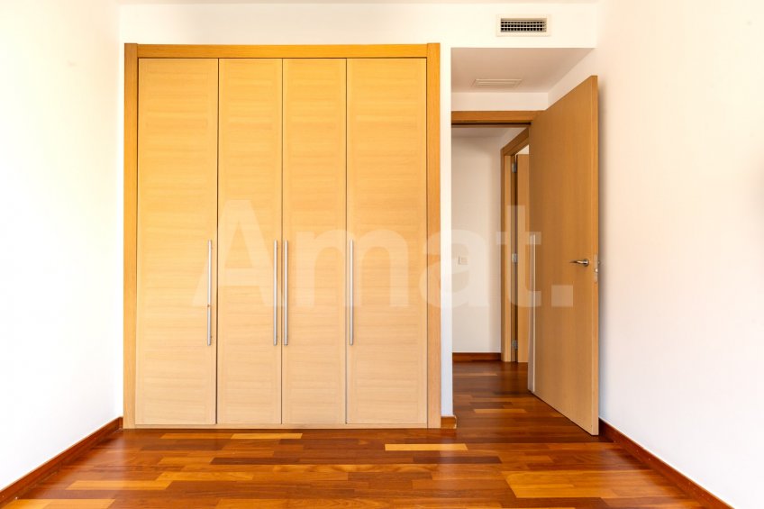 Semi-new, central and quiet flat -28