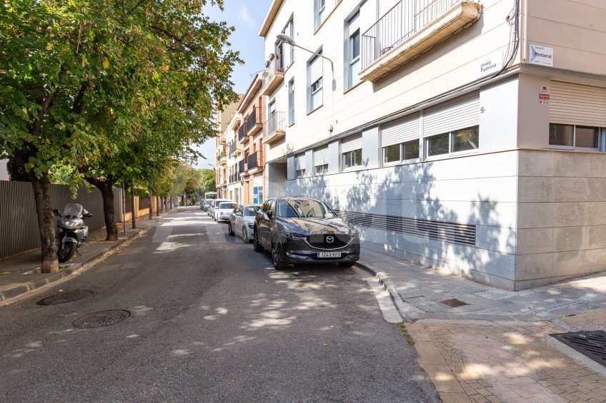 Semi-new, central and quiet flat -5