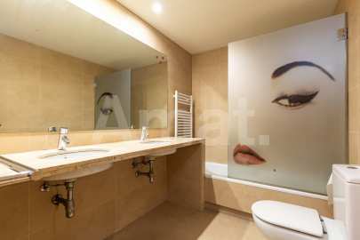 Semi-new, central and quiet flat -3
