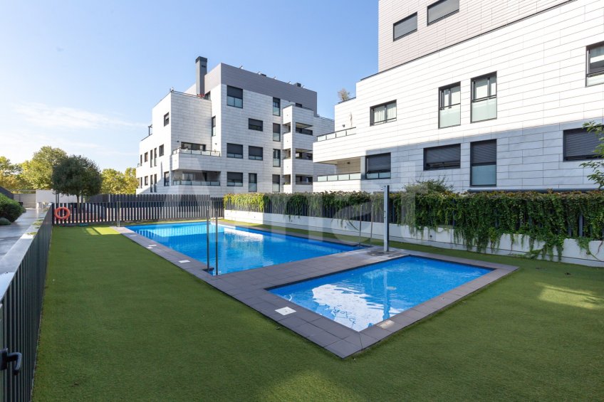 Planta baixa amb gran jardí, a Vollpelleres -42