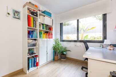 Planta baixa amb gran jardí, a Vollpelleres -33