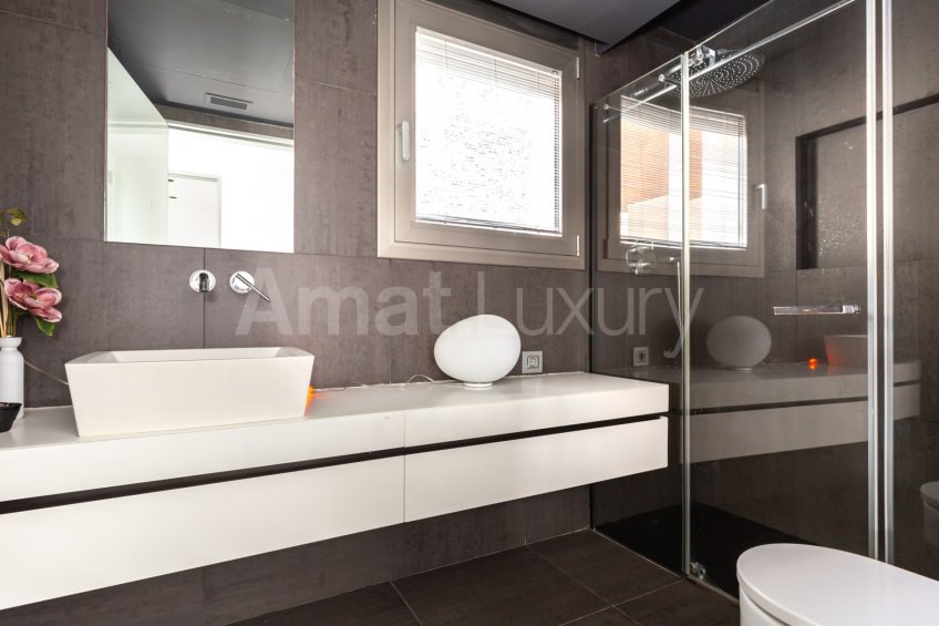Design house with spectacular views, in Sant Cugat -20