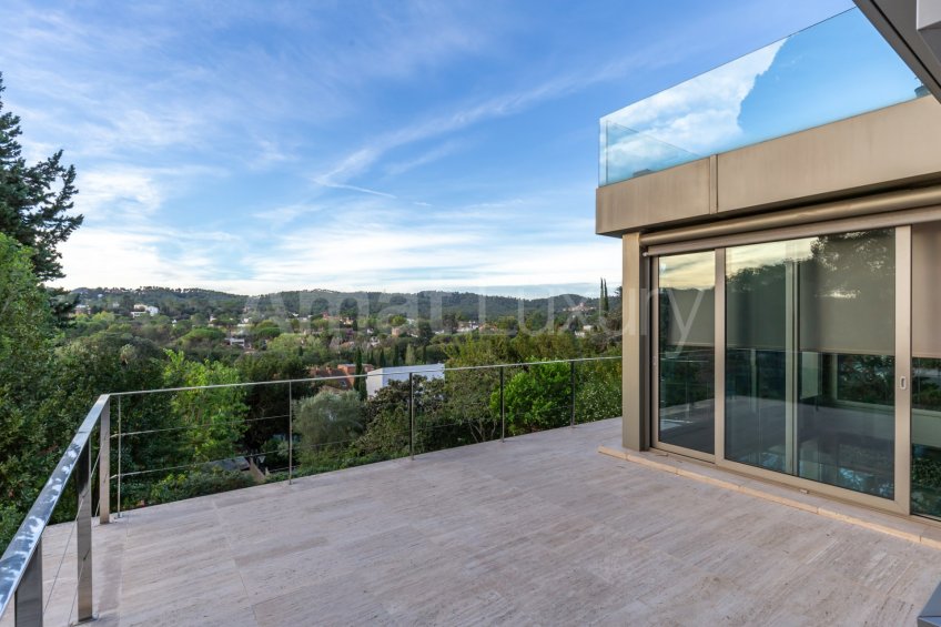 Design house with spectacular views, in Sant Cugat -40