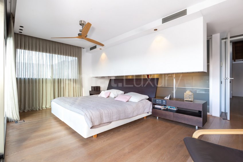 Design house with spectacular views, in Sant Cugat -52