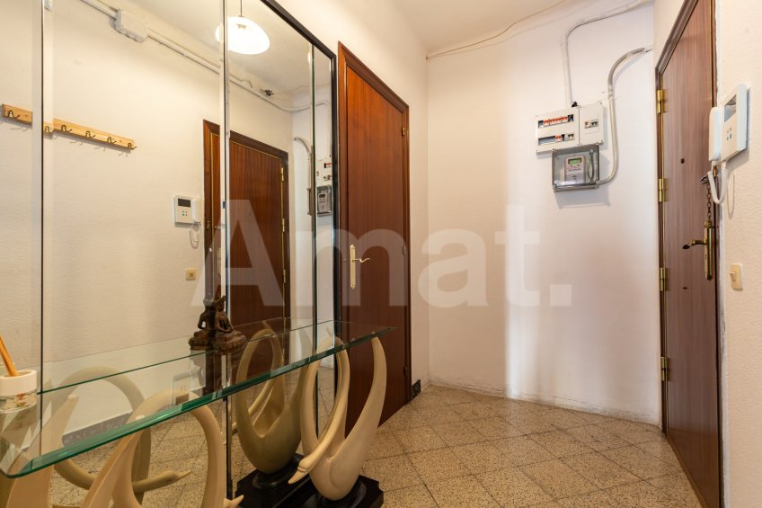 Flat in Clot, with great potential and views of Sagrada Familia -18