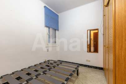 Flat in Clot, with great potential and views of Sagrada Familia -13