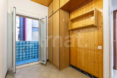 Flat in Clot, with great potential and views of Sagrada Familia -15