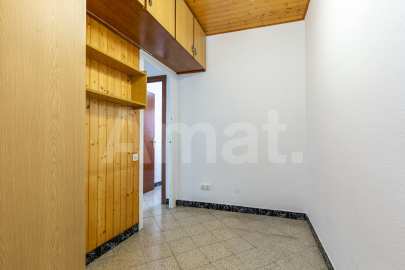 Flat in Clot, with great potential and views of Sagrada Familia -16