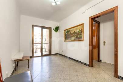 Flat in Clot, with great potential and views of Sagrada Familia -2
