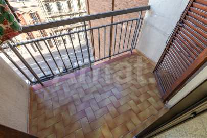 Flat in Clot, with great potential and views of Sagrada Familia -5