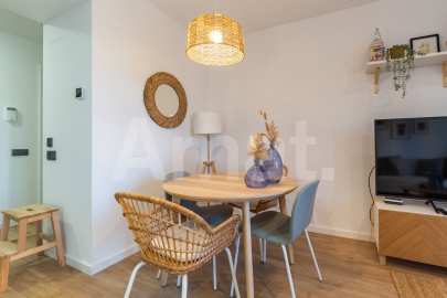 Compacto piso seminuevo y  con gran terraza, cerca del centro -10