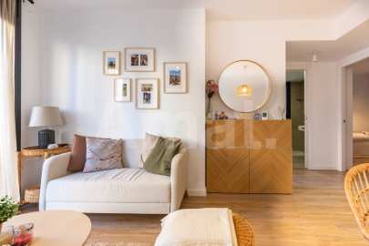 Compacto piso seminuevo y  con gran terraza, cerca del centro -12