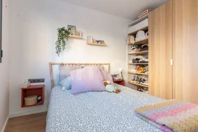 Compacto piso seminuevo y  con gran terraza, cerca del centro -26