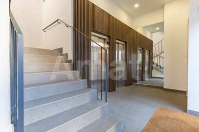 Compacto piso seminuevo y  con gran terraza, cerca del centro -33