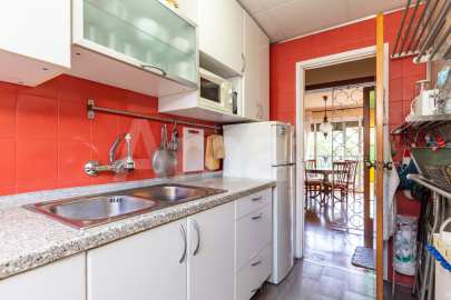 Pis assolellat amb balcó i vistes -3