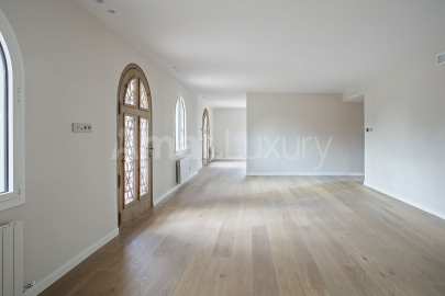 Classic-Style house fully renovated, in the center -4