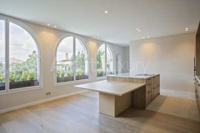 Classic-Style house fully renovated, in the center -6