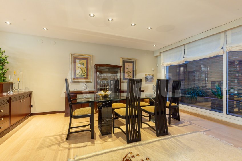 Impecable y acogedora casa adosada en el Parc Central -12