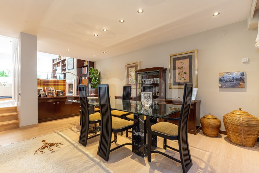 Impecable y acogedora casa adosada en el Parc Central -13