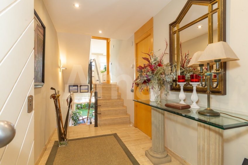 Impecable y acogedora casa adosada en el Parc Central -2