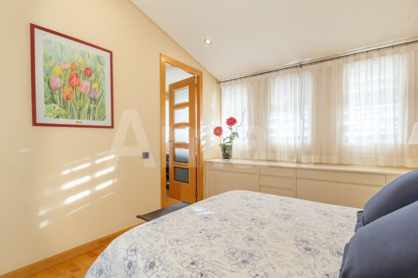 Impecable y acogedora casa adosada en el Parc Central -28