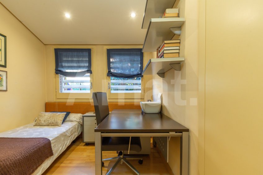 Impecable y acogedora casa adosada en el Parc Central -36