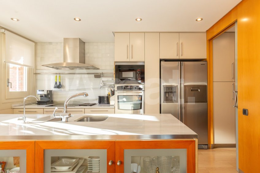 Impecable y acogedora casa adosada en el Parc Central -4