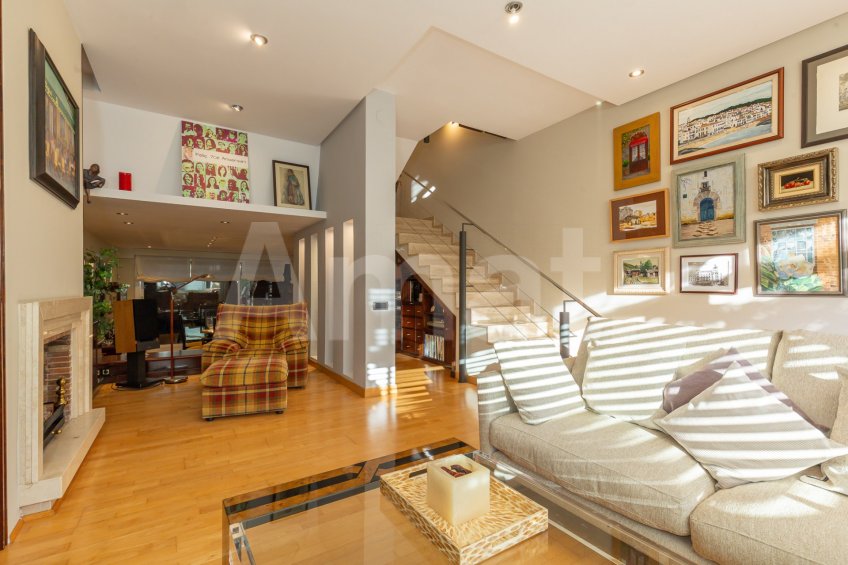 Impecable y acogedora casa adosada en el Parc Central -6